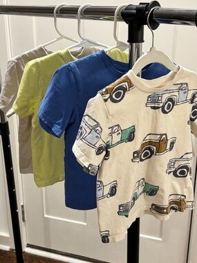 Kids' H&MCream Truck Print Tee + Solid Blue, Lime & Gray Tees
